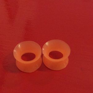 Peach earskins